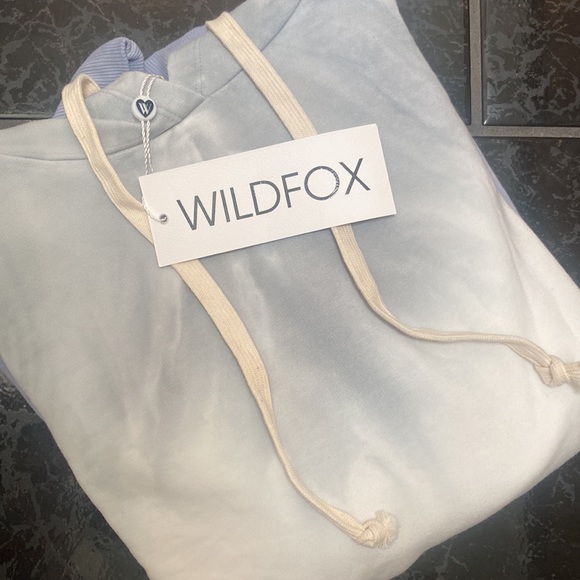 NWT 🩵 Wildfox Raw Hem Crop Hoodie. Medium. - Picture 9 of 9